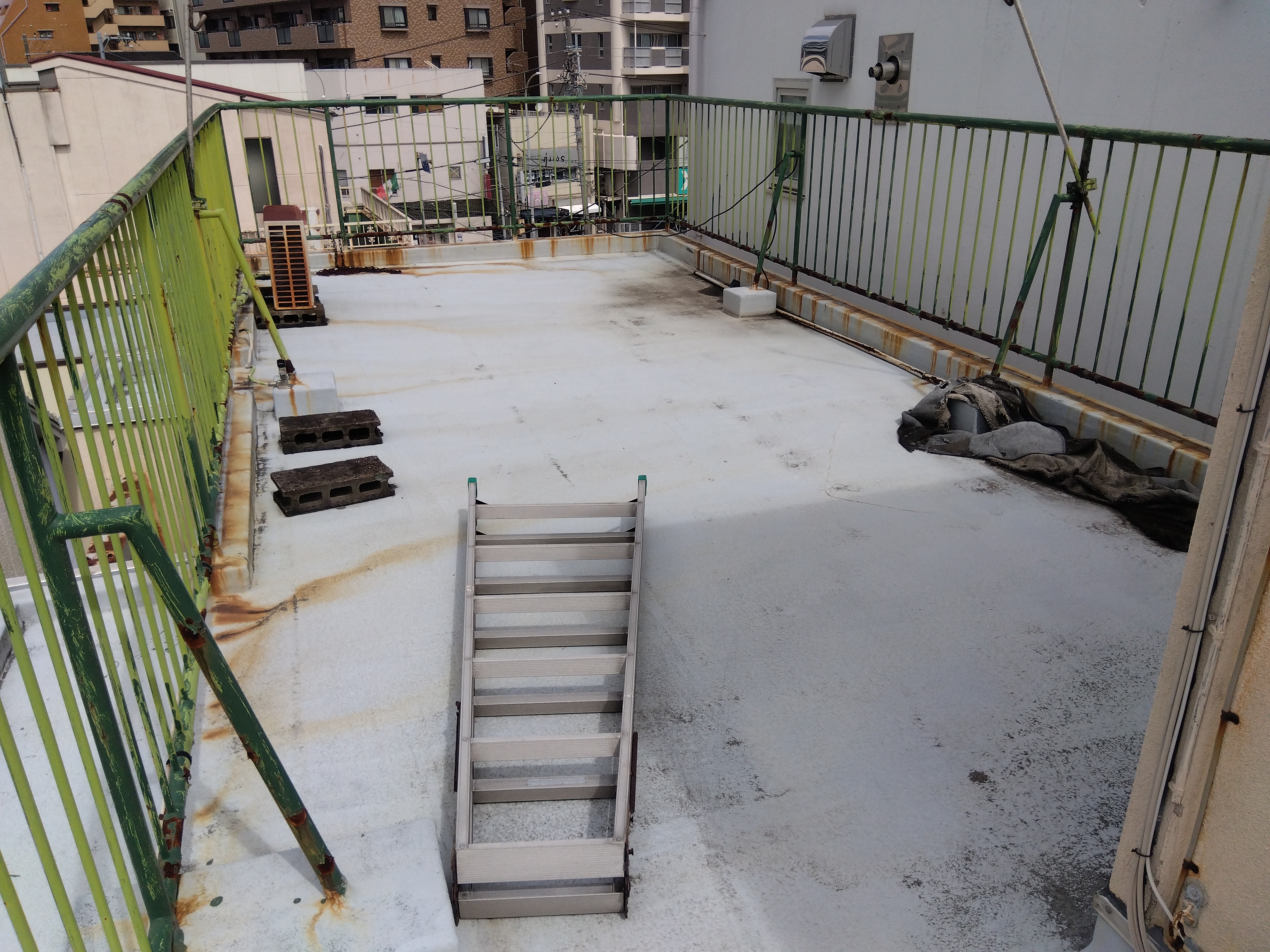 横浜市西区南浅間町 屋根塗装の費用