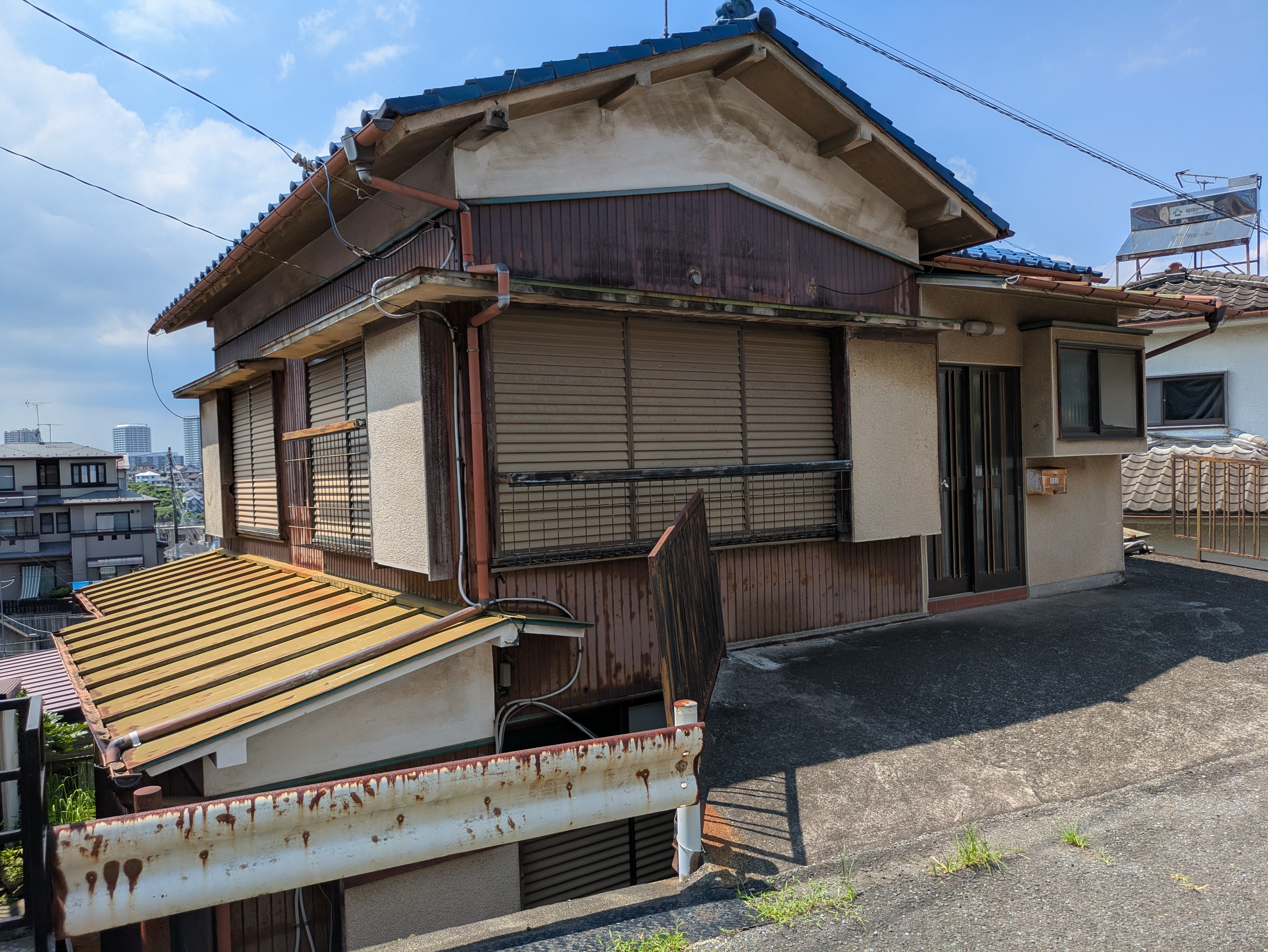 横浜市南区六ッ川屋根塗装工事の金額